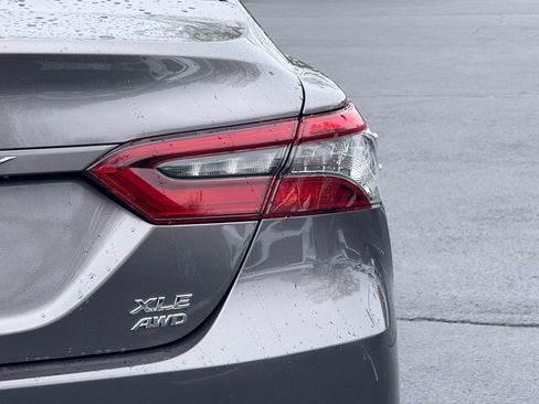 Used 2024 Toyota Camry XLE image 12