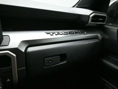 Used 2025 Toyota Tacoma SR5 AWD/4WD image 24