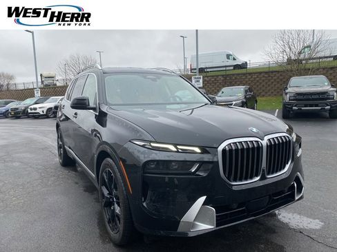 Used 2025 BMW X7 xDrive40i w/ Premium Package AWD/4WD image 1