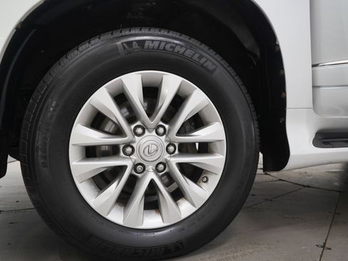 Used 2014 Lexus GX 460 w/ Premium Package AWD/4WD image 30