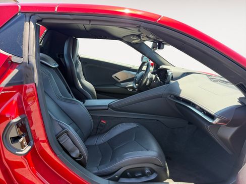 Used 2024 Chevrolet Corvette Stingray Preferred Conv w/ Battery Protection Package RWD image 17