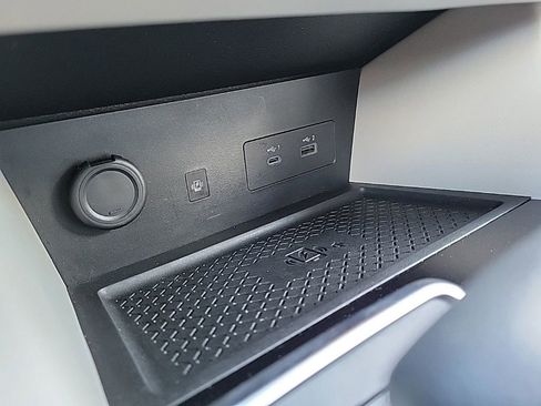 Used 2024 Nissan Pathfinder SL image 32