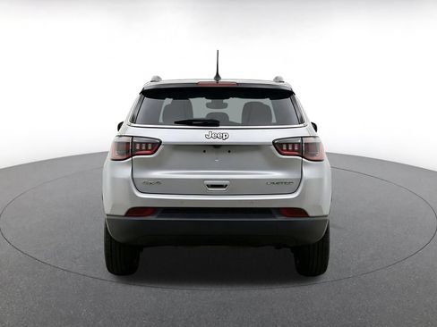 Used 2025 Jeep Compass Limited AWD/4WD image 6