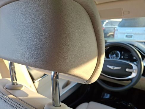 Certified 2023 Genesis GV70 2.5T w/ Select Package image 13