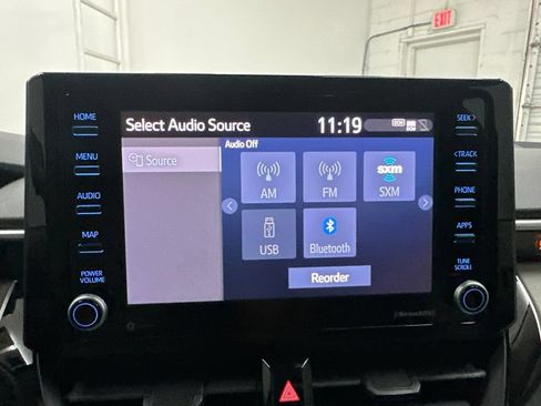 Used 2022 Toyota Corolla LE FWD image 19