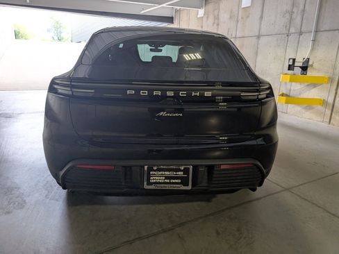 Used 2025 Porsche Macan Electric image 8