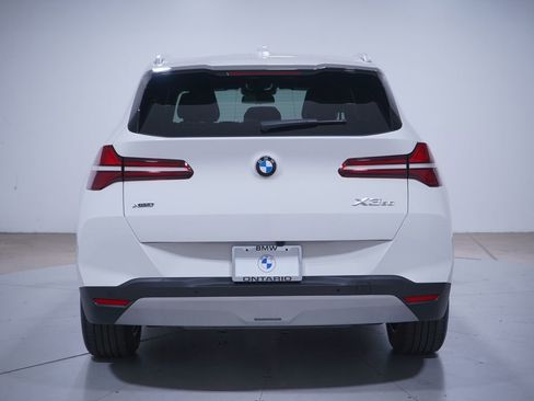 Used 2025 BMW X3 xDrive30i image 5