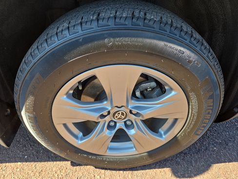 Certified 2023 Toyota RAV4 XLE w/ Convenience Package image 9