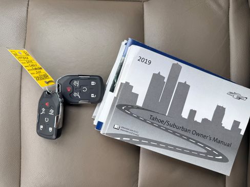Used 2019 Chevrolet Suburban LT AWD/4WD image 23