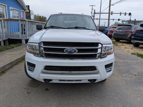Used 2017 Ford Expedition EL XLT w/ Equipment Group 202A image 8