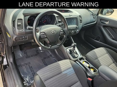 Used 2017 Kia Forte S w/ S Technology Package FWD image 16