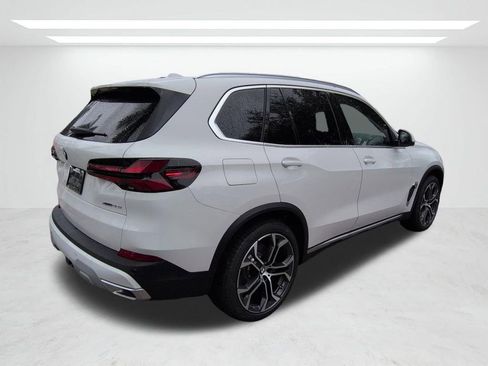 New 2026 BMW X5 xDrive40i w/ Premium Package AWD/4WD image 4