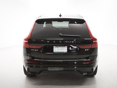 Certified 2023 Volvo XC60 B5 Ultimate w/ Protection Package Premier image 8