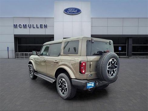 New 2025 Ford Bronco Outer Banks image 3