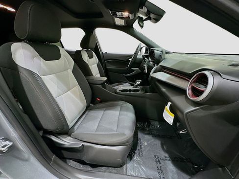 Certified 2026 Chevrolet Trax RS w/ Sunroof Package image 30