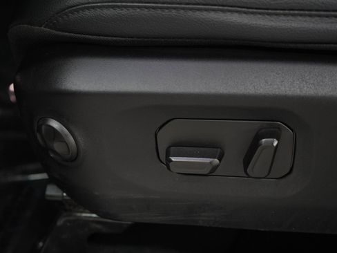 Used 2024 Jeep Wrangler Unlimited Sahara w/ Safety Group AWD/4WD image 22
