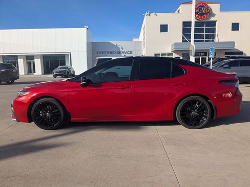 Used 2022 Toyota Camry XSE w/ Navigation Package image 3