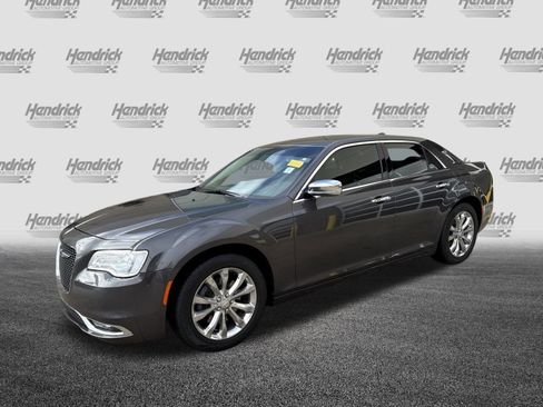 Used 2018 Chrysler 300 Limited w/ Harman/Kardon Audio Group image 5