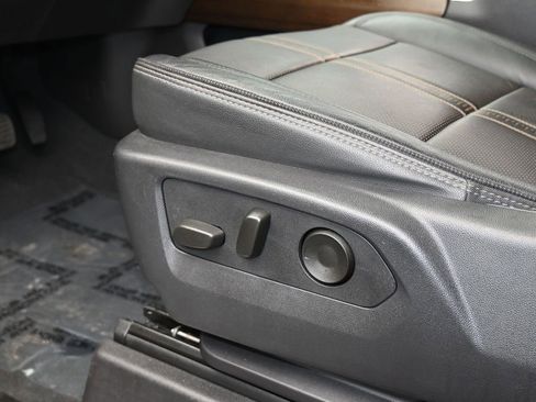 Used 2024 Chevrolet Silverado 1500 High Country w/ Technology Package image 12