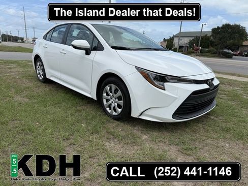 Used 2024 Toyota Corolla LE image 1