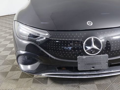 Used 2023 Mercedes-Benz EQE 500 4MATIC Sedan w/ Exclusive Trim Package image 13