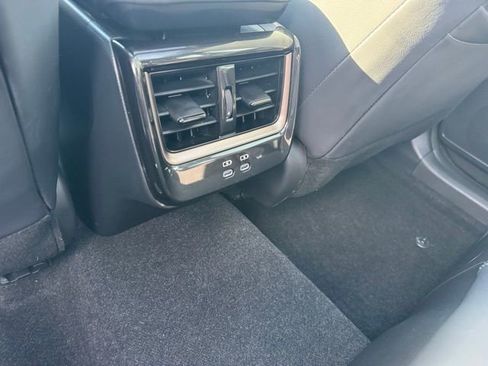 Certified 2025 Toyota Crown Signia AWD/4WD image 9