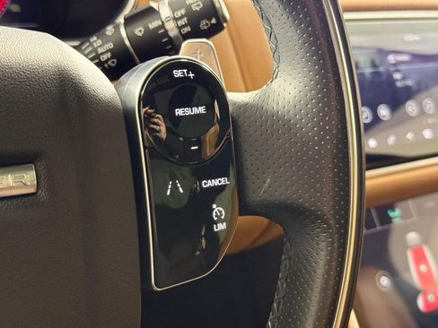 Used 2020 Land Rover Range Rover Sport HSE Dynamic image 25