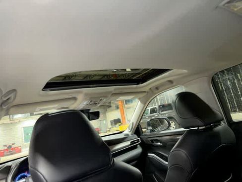 Used 2023 Toyota Highlander Limited AWD/4WD image 25