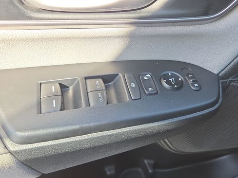 Used 2019 Honda CR-V EX image 33