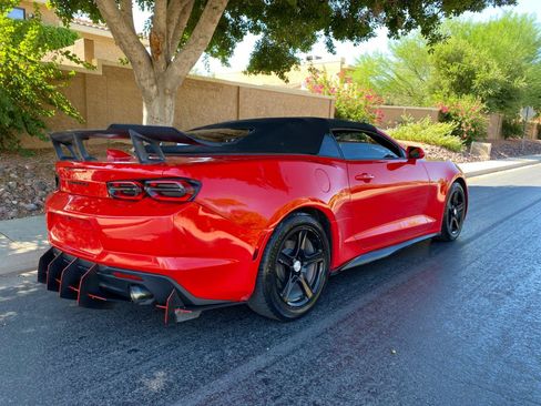 Used 2019 Chevrolet Camaro LT RWD image 5