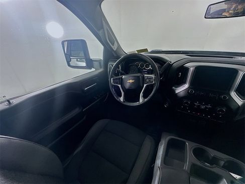Used 2022 Chevrolet Silverado 3500 LT w/ Convenience Package image 9