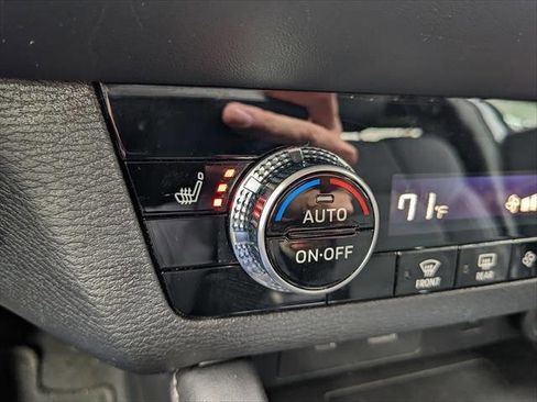 Used 2024 Mitsubishi Outlander SE image 23