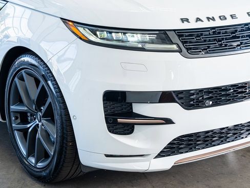 Used 2024 Land Rover Range Rover Sport Dynamic SE image 18