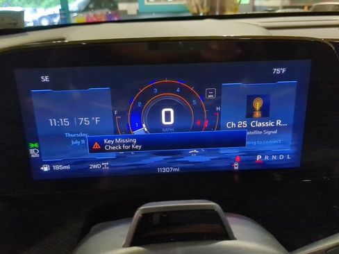 Used 2025 Chevrolet Traverse High Country AWD/4WD image 14