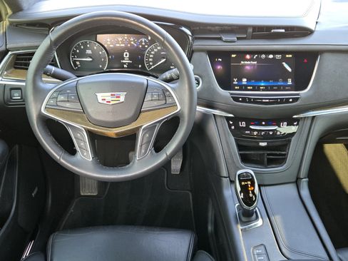 Used 2017 Cadillac XT5 Platinum AWD/4WD image 24
