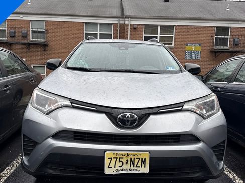 Used 2018 Toyota RAV4 LE w/ All Weather Liner Package image 34