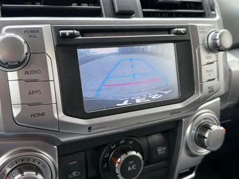 Used 2015 Toyota 4Runner SR5 Premium image 38