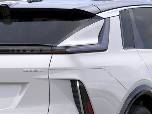 New 2025 Cadillac Lyriq Luxury w/ LPO, Floor Liner Package AWD/4WD image 11