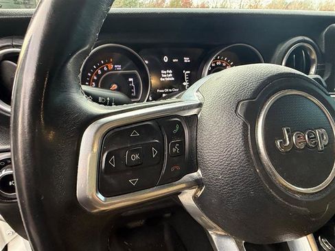 Used 2019 Jeep Wrangler Unlimited Sahara image 22