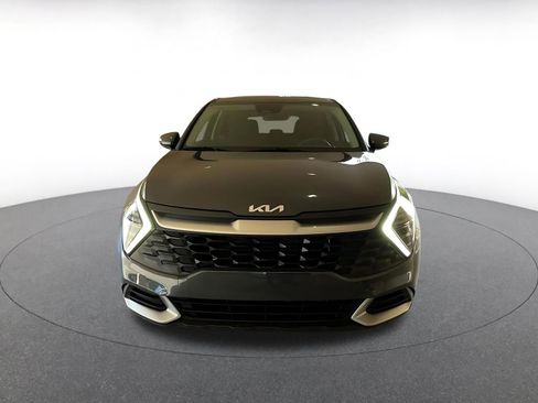 Used 2025 Kia Sportage LX image 4