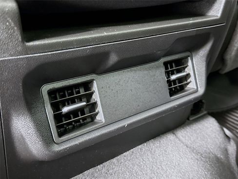 Used 2022 Chevrolet Silverado 1500 Custom image 23