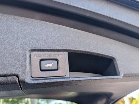 Certified 2025 Acura RDX SH-AWD w/ Advance Package image 20