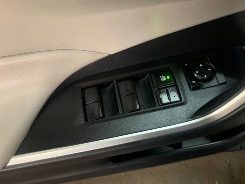 Used 2019 Toyota RAV4 XLE AWD/4WD image 13
