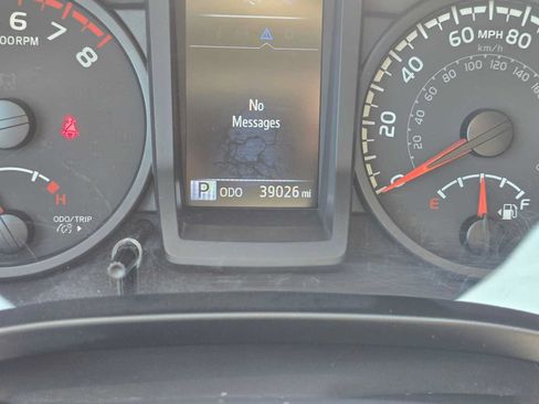 Used 2023 Toyota Tacoma SR AWD/4WD image 22