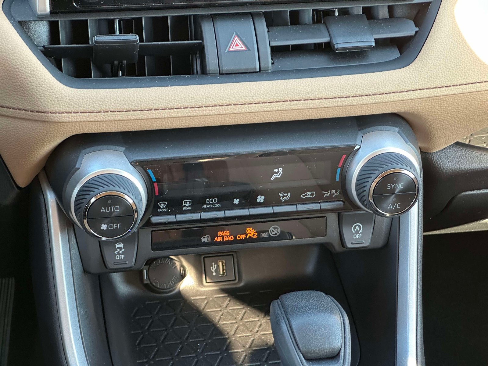 Used 2023 Toyota RAV4 XLE w/ Convenience Package AWD/4WD image 19