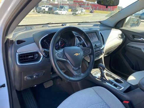 Used 2023 Chevrolet Equinox LT w/ Driver Convenience Package image 12