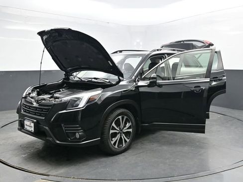 Used 2022 Subaru Forester Limited image 44