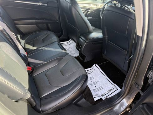 Used 2018 Ford Fusion Titanium image 21