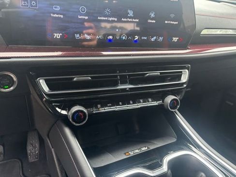Used 2026 Chevrolet Traverse RS FWD image 20