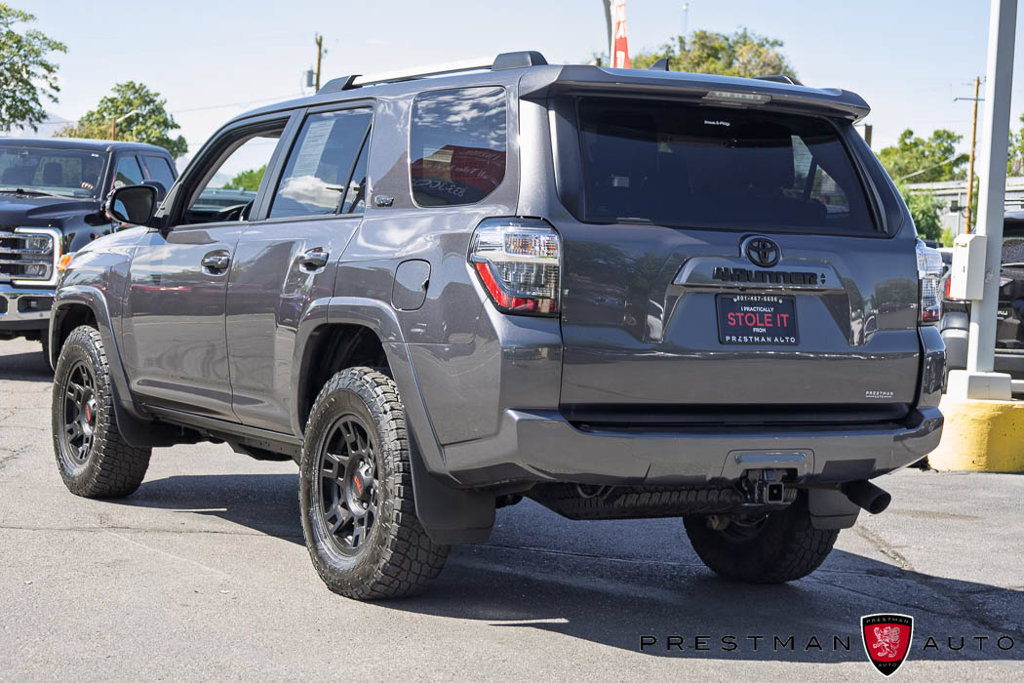 Used 2023 Toyota 4Runner SR5 Premium w/ Moonroof Package AWD/4WD image 18